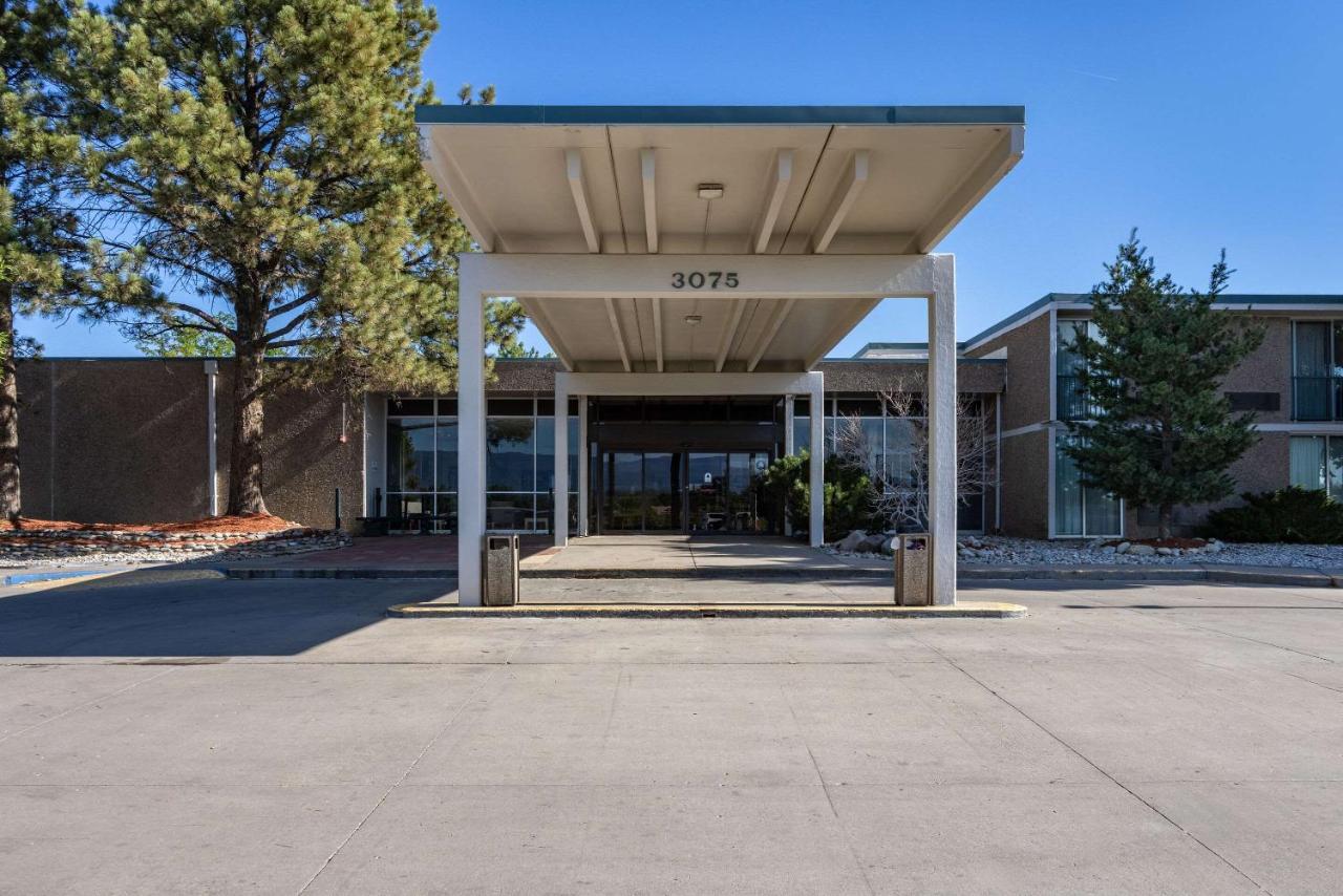 Suburban Studios Canon City Luaran gambar